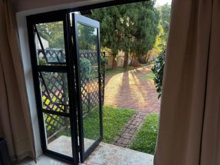 Zim Safari Guest Lodge - 1