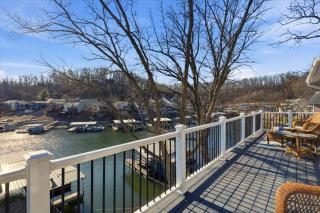 Lakefront Home with Private Dock - 7