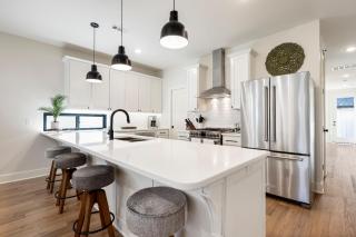 Modern Bentonville farmhouse Bentonville Escape! - 1