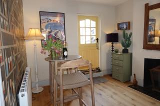 Sunshine Villa Broadstairs sleeps 8 close to beach - 6