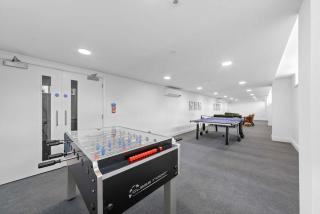 Spacious 1 Bed Apartment in Gravesend w Games Room - 8