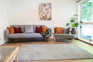 The Prestwich Pad by House Of Josef - 0