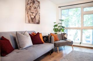 The Prestwich Pad by House Of Josef - 5