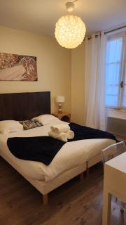 Saint Honore Louvre with AC - París - 1