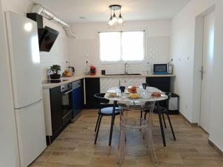 L ARSENAL Comfortable 3 bedrooms apartment - 1