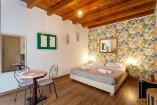 Paradise Rooms B&B - 2