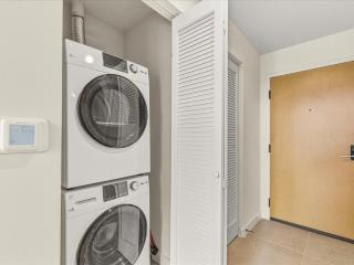 Downtown Miami Condo - Walk to Bayside - Miami - 2