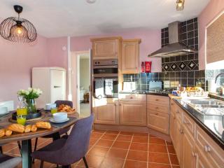 Frenchgate Cottage - 2