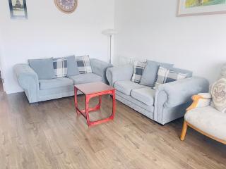 Quiet Home Free Parking Near Pentland Hills - 6