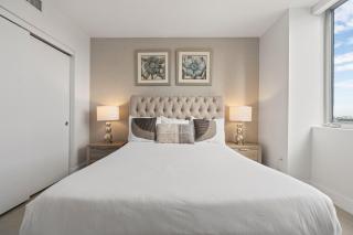 WATERFRONT Luxury 3 Bed 3 Bath Suite - 4