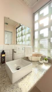 Studio de frente a praia com garagem privada - 7