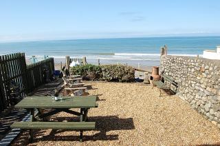 Dolphin Beach House In Tywyn - 6