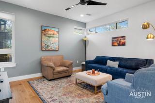 Hot Tub Nights at Bright South ATX 2 2.5 Retreat Near SoCo by Austin Vacay - 8