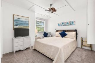 Cozy Beach Escape Mallard Lakes Resort Amenities - 7