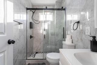Modern 4BR 2BA 9 Beds NYC MetLife Free Parking - 7