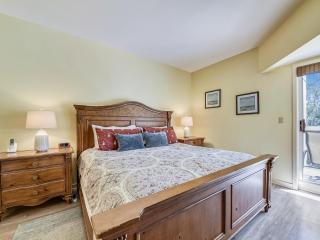 308 Barrington Arms - 2