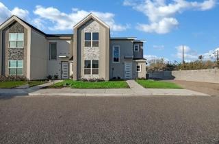 Relax and Unwind in this Modern Spacious Townhome - 5