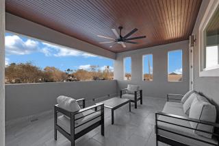 Relax and Unwind in this Modern Spacious Townhome - 4