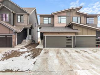 Mountain View Retreat - 1 Hour to Banff - 1