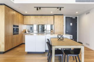 Beaumont Living 2BR Waterfront Wynyard Apartment - 1