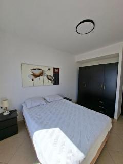 Marina Sea View 3 Bedroom 2 Bathrooms Near Center - 0
