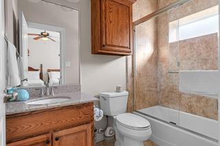 Relaxing 3-3 Ground-Floor Condo-Walk to Beach-Pool - 4