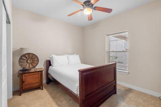 Relaxing 3-3 Ground-Floor Condo-Walk to Beach-Pool - 3