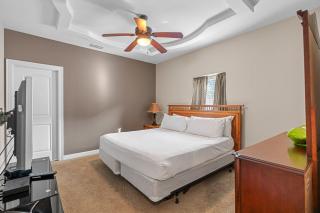 Relaxing 3-3 Ground-Floor Condo-Walk to Beach-Pool - 2