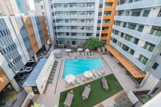 Urban Oasis in DT Phoenix w Pool Gym and Parking - 5