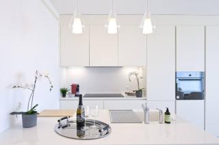 Serenity Lakefront 2 Bedrooms Retreat in Lugano - 2