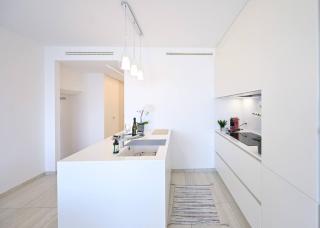 Serenity Lakefront 2 Bedrooms Retreat in Lugano - 1