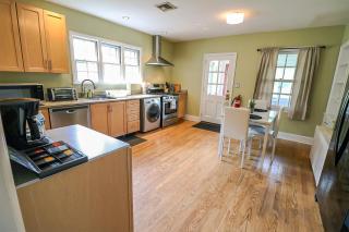 Lofty Elegant Home • Downtown Princeton • 3BR - 6