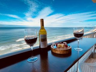 Beachfront 2BR Stunning Views Balcony Heated Pool - 3