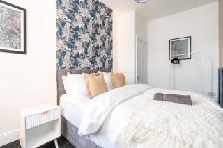 Perfect Booking Central Doncaster 3 Bed Home - 2