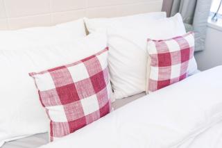 Perfect Booking Stylish 3 Bed Family Home - 1