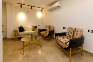 R Tower Suites - 9