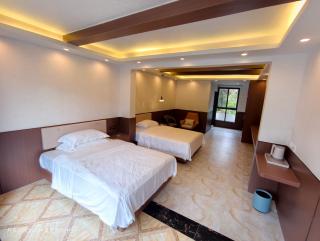 Cloud 9 Resort Hotel - 4