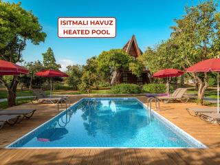 Mandarin Bungalow - 0