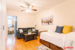 Double Unit 4 Bedrooms 2 bathrooms 20 mins to NYC Metlife Stadium - 1