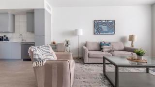 Landing Incredible 1BD Courtyard Pool - 7