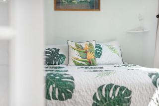 Stylish 1BR Apartment with AC Full Kitchen & WD - Just Steps to the Beach - 1