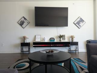 The Harbor Grand - 8