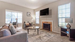 Landing Modern 1BD Pool Gym - 9