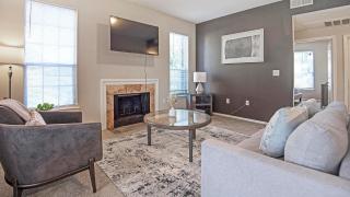 Landing Modern 1BD Pool Gym - 8