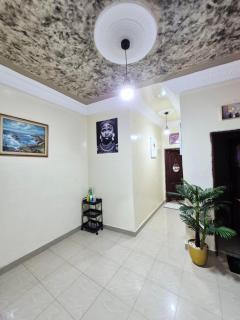 OUEST FOIRE Studio Calme Discrete et luxeuse au rez de chaussée - Dakar - 3