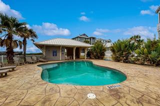 Seaside Breezes - 8