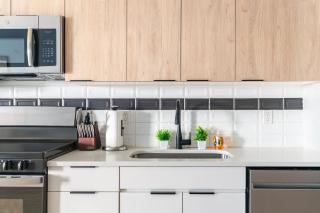 Landing Spectacular 1BD in Downtown Bozeman - 5