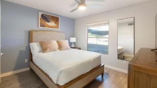 Landing Incredible 1BD Gym Pool - 3