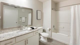 Landing Incredible 1BD Gym Pool - 1