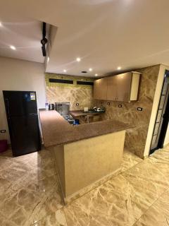 Stylish Modern Apartment - Cozy & Fully Equipped - 2